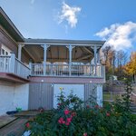Капитанская дача (Torgovaya ploshchad, 5/4), guest house