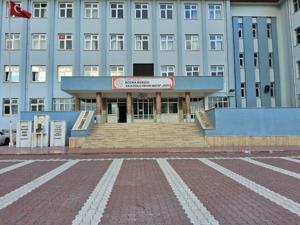 Lyceum Selcuklu Bosna Hersek Lisesi, Konya, photo