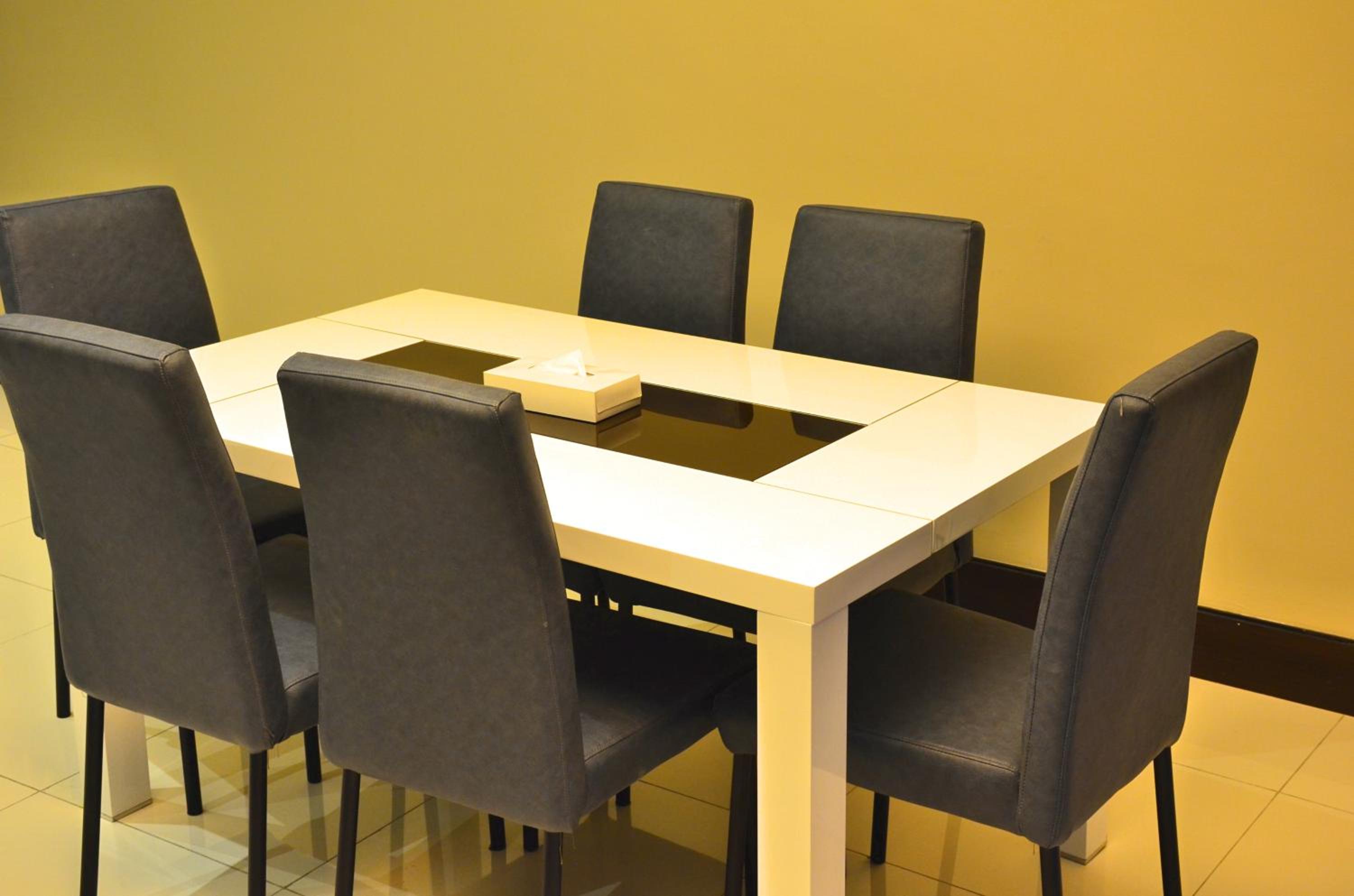 Фото Blaire Executive Suites