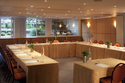 Фото Escale Oceania Aix-en-Provence