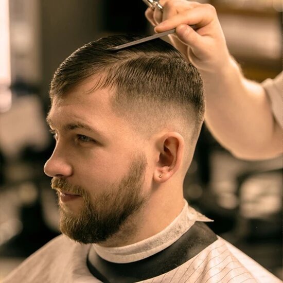 Hairdresser Amber, gents salon, Dubai, photo