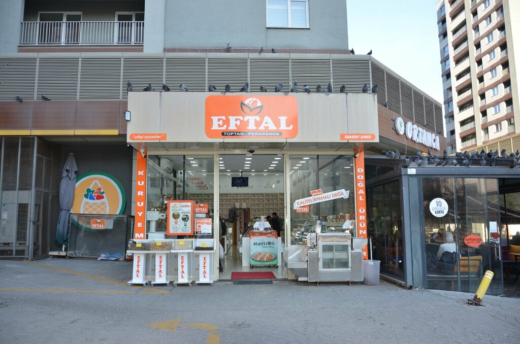 Nuts, snacks, dried fruits Eftal Nuts, Istanbul, photo