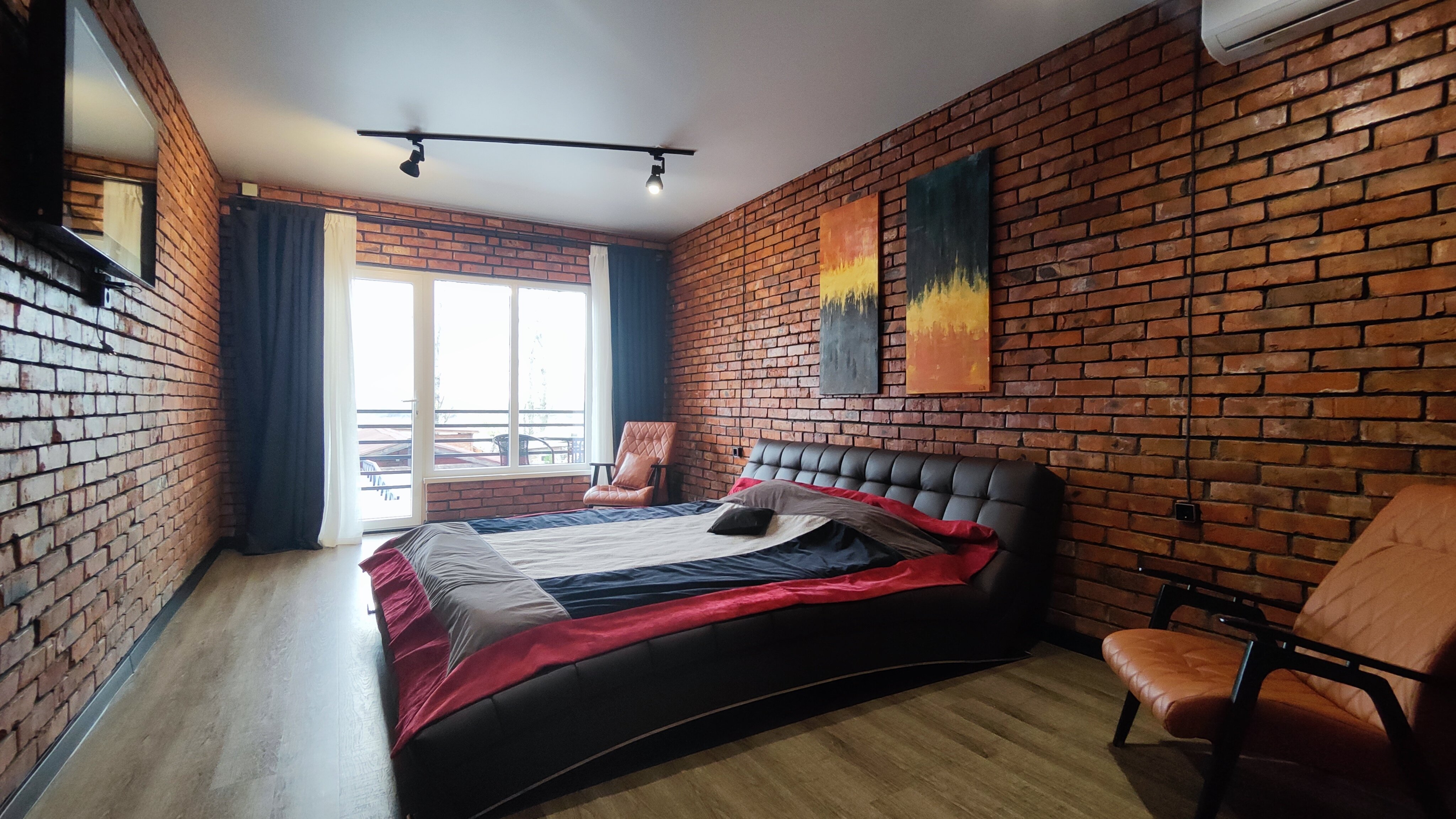 Фото Блэк_хаус