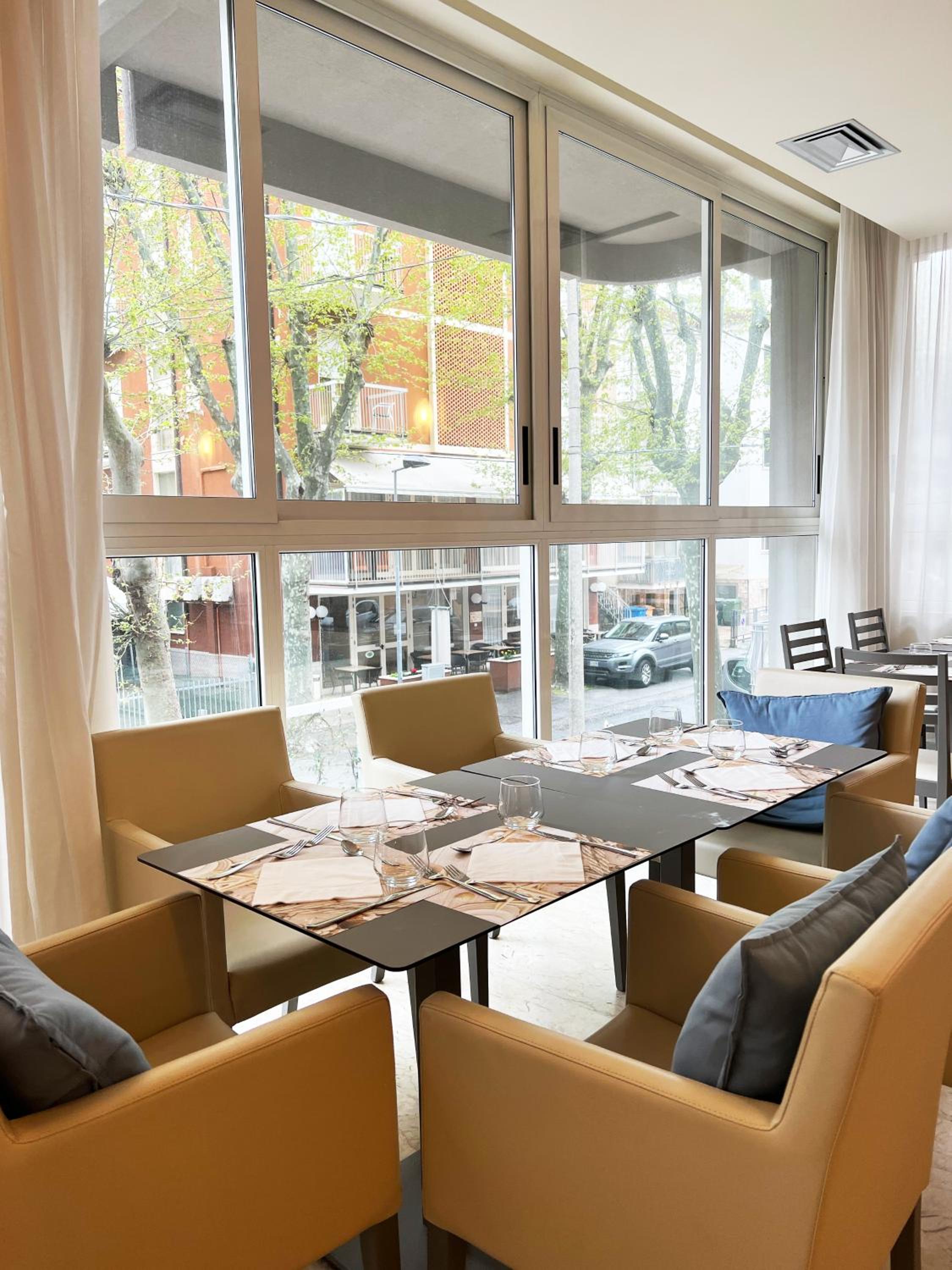 Фото Hotel Little