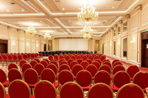 Гостиница Ramada by Wyndham Sofia City Center в Софии