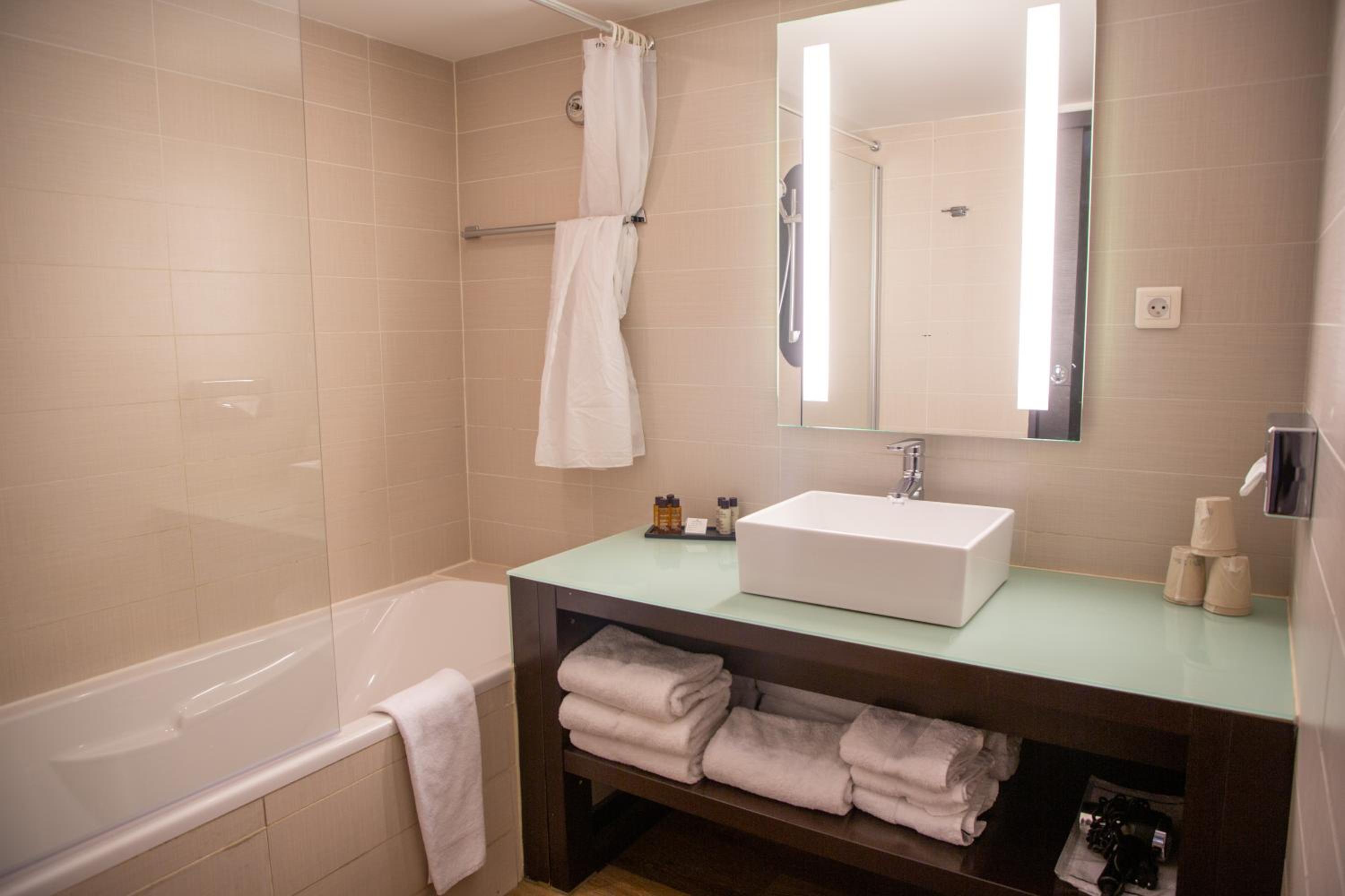 Фото Appart-Hôtel Clément Ader