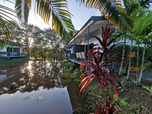 Гостиница New Samedngam Resort в Чантхабури