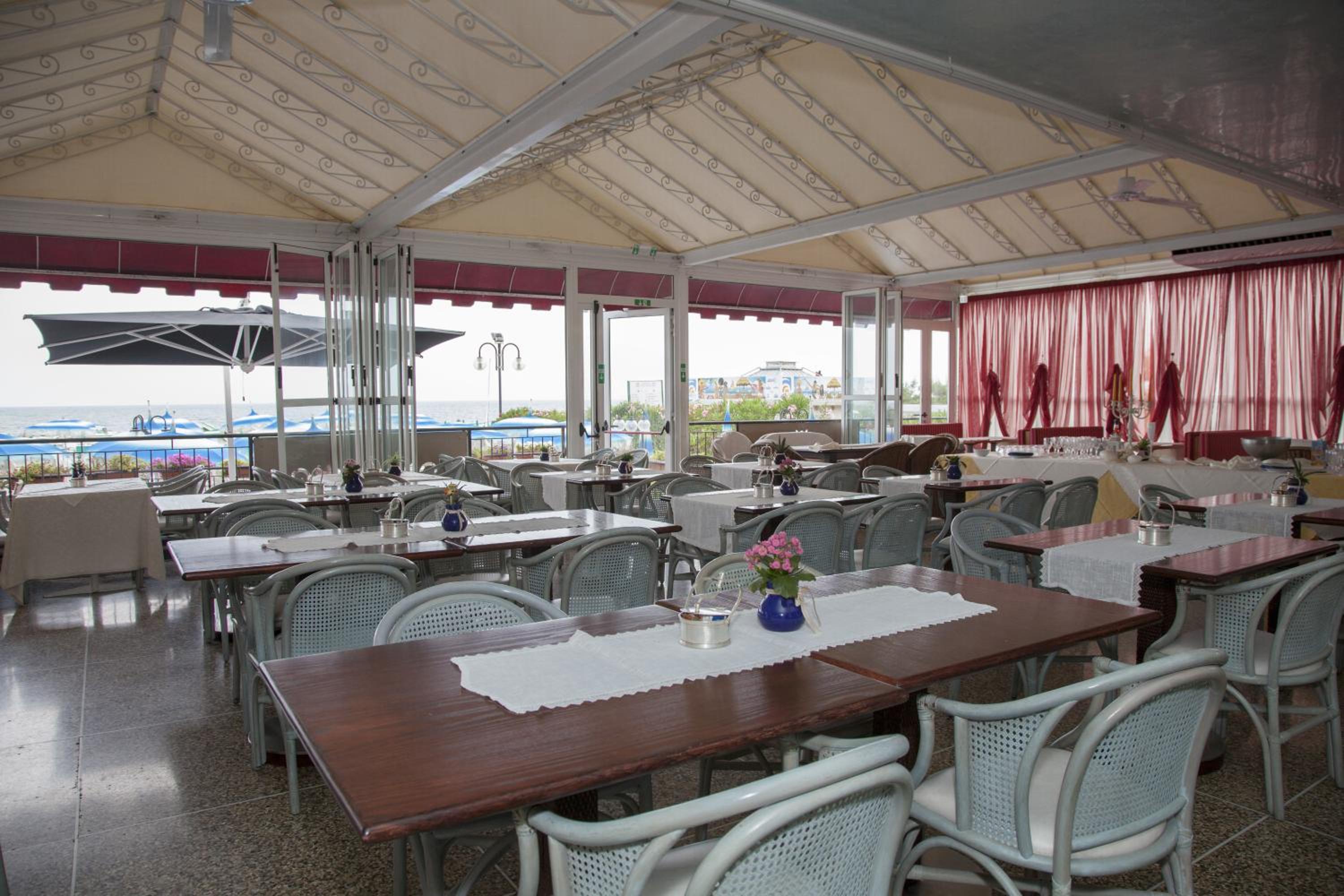 Фото Hotel Elpiro