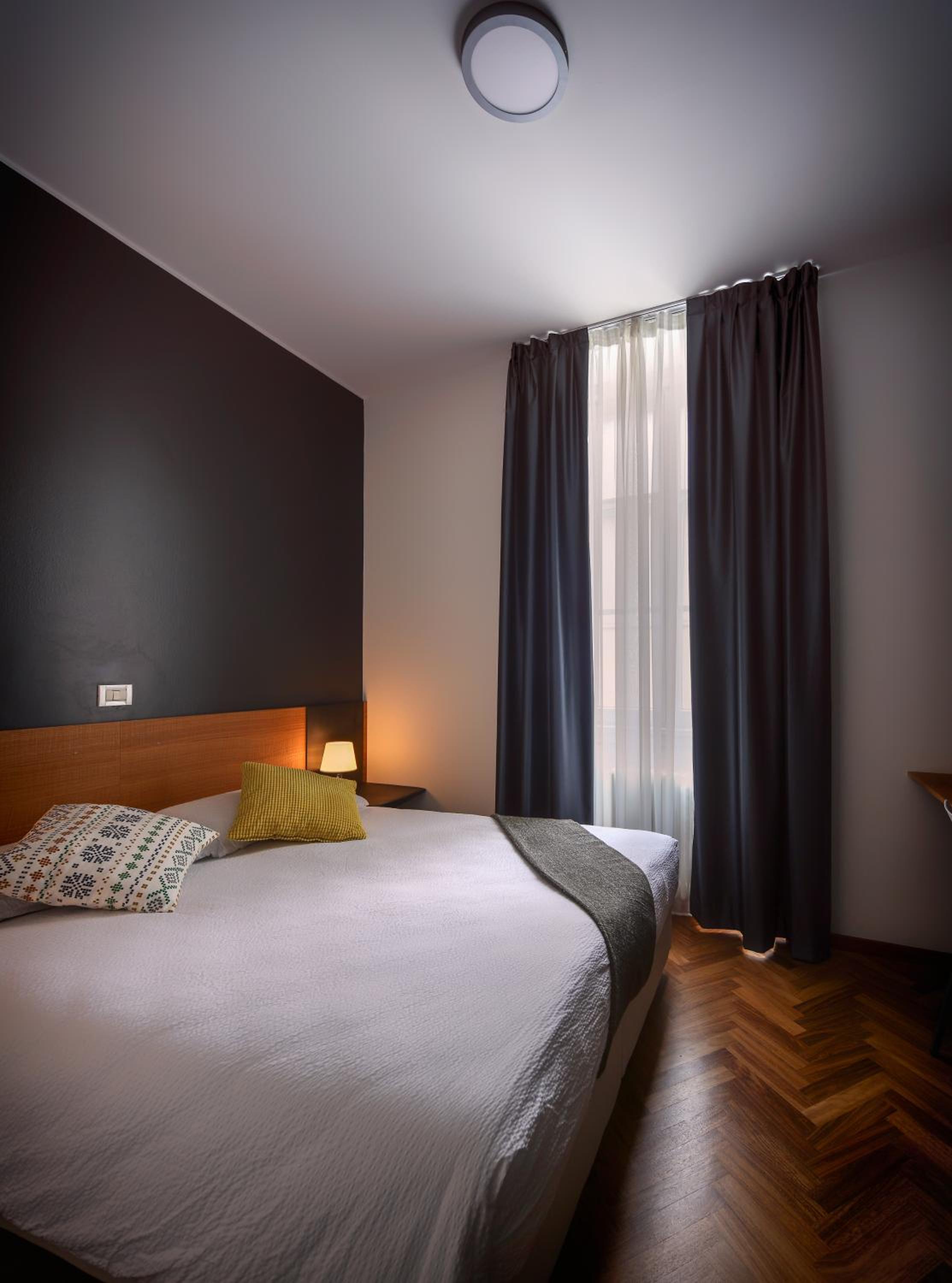 Фото Lainez Rooms & Suites