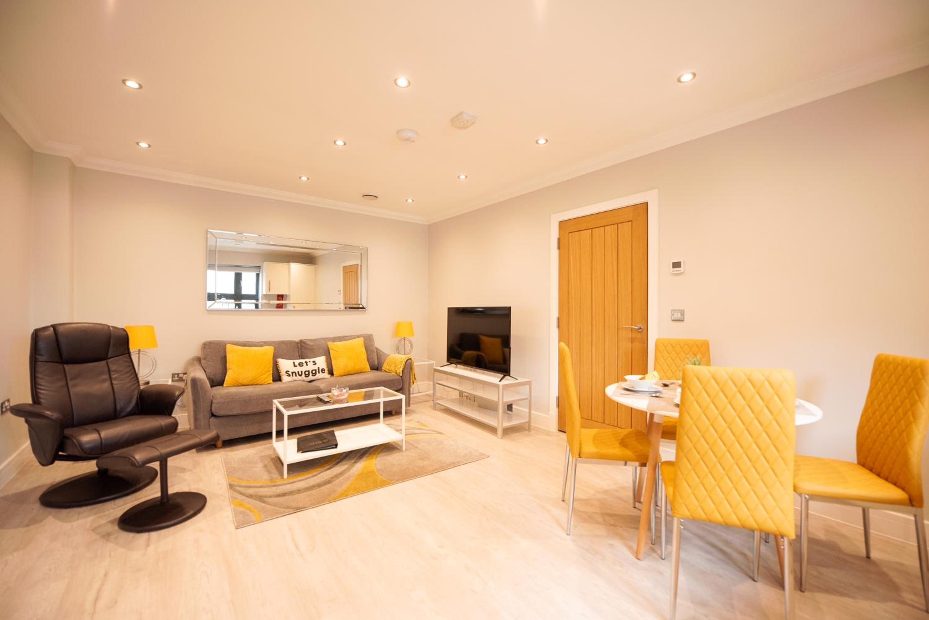 Фото Malthouse Court