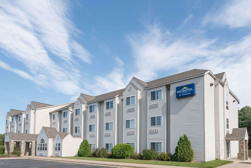 Гостиница Microtel Inn & Suites by Wyndham Rice Lake