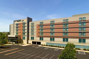 Гостиница Springhill Suites by Marriott Alexandria Old Town/Southwest