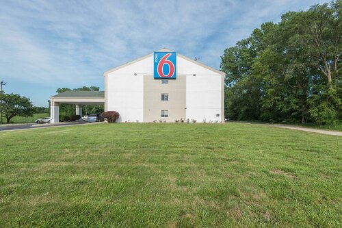 Гостиница Motel 6 Lawrence, Ks в Лоуренсе