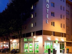 ibis Styles Lyon Villeurbanne Le Parc de la Tete d'Or (Villeurbanne, Boulevard du 11 Novembre 1918, 130), hotel