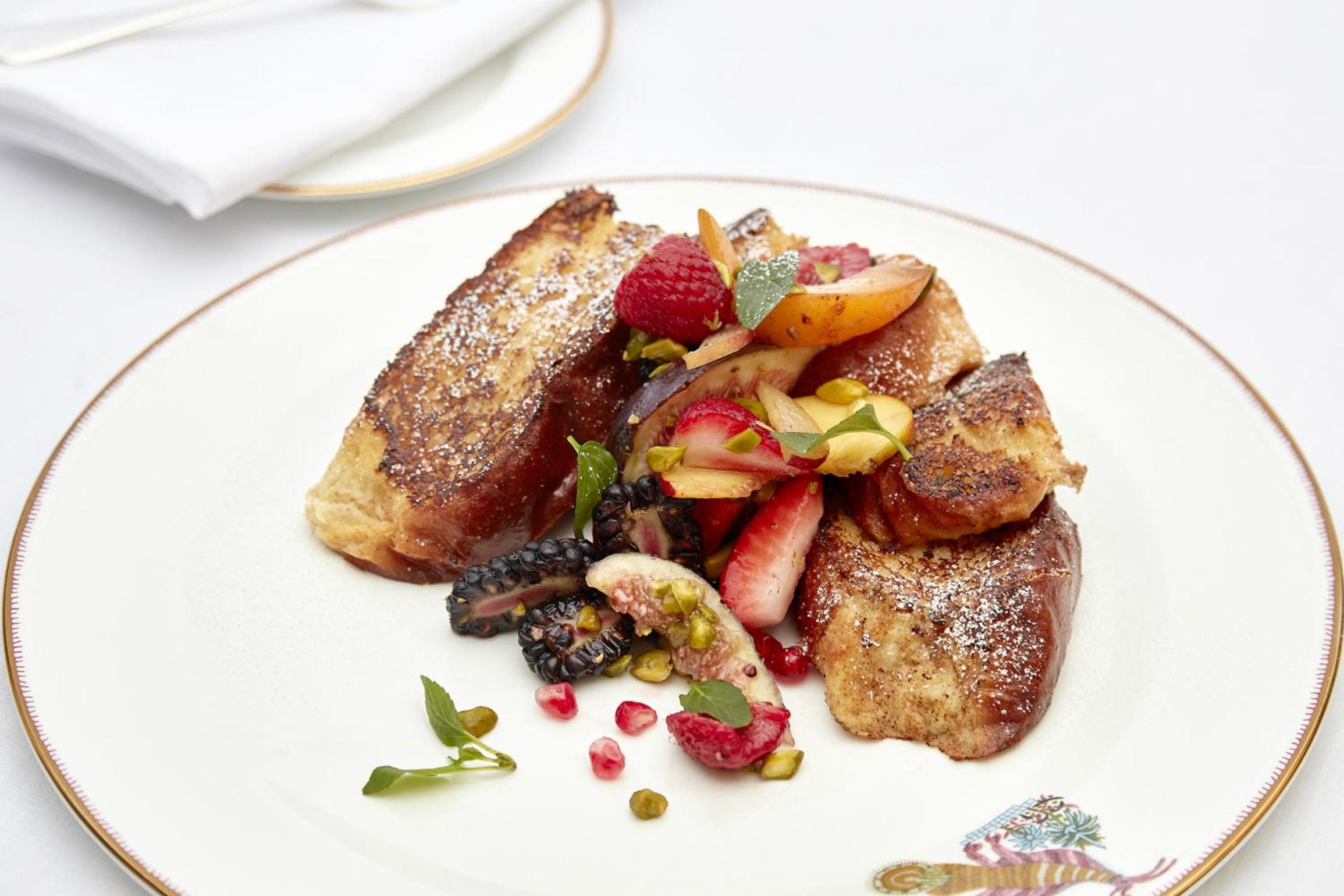 Фото The Whitby Hotel