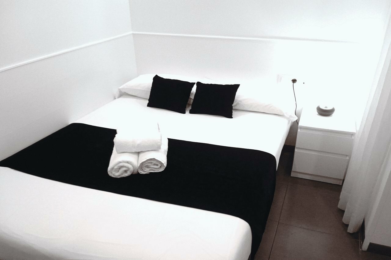 Фото Laramond Barcelona Rooms