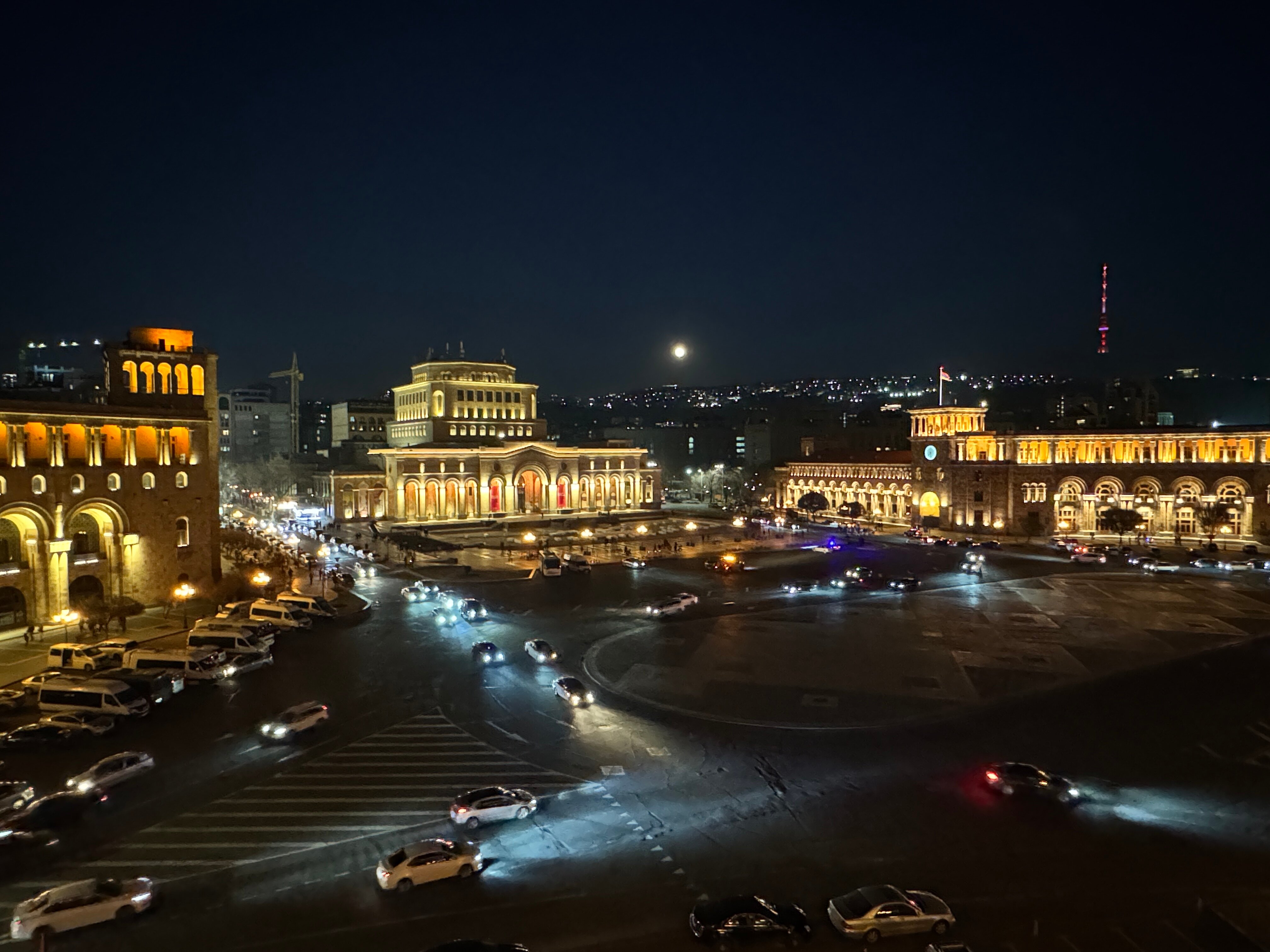 Фото Armenia Marriott Hotel Yerevan