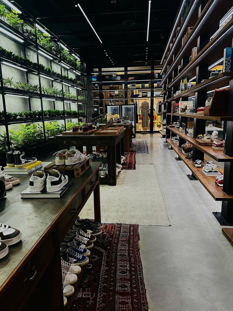 Shoe store Golden Goose, Dubai, photo
