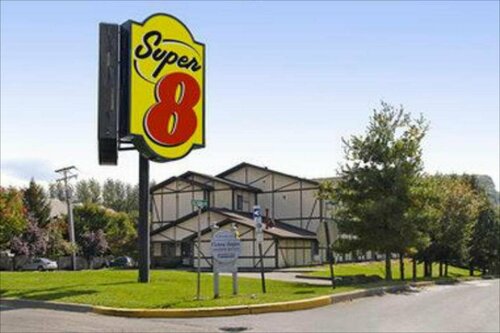 Гостиница Super 8 by Wyndham Stroudsburg
