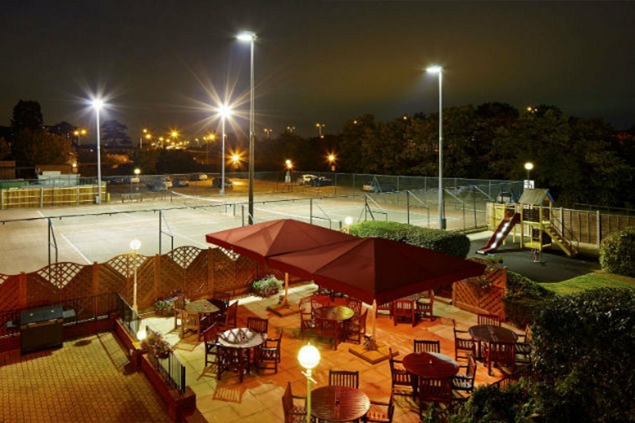 Фото Delta Hotels by Marriott Heathrow Windsor