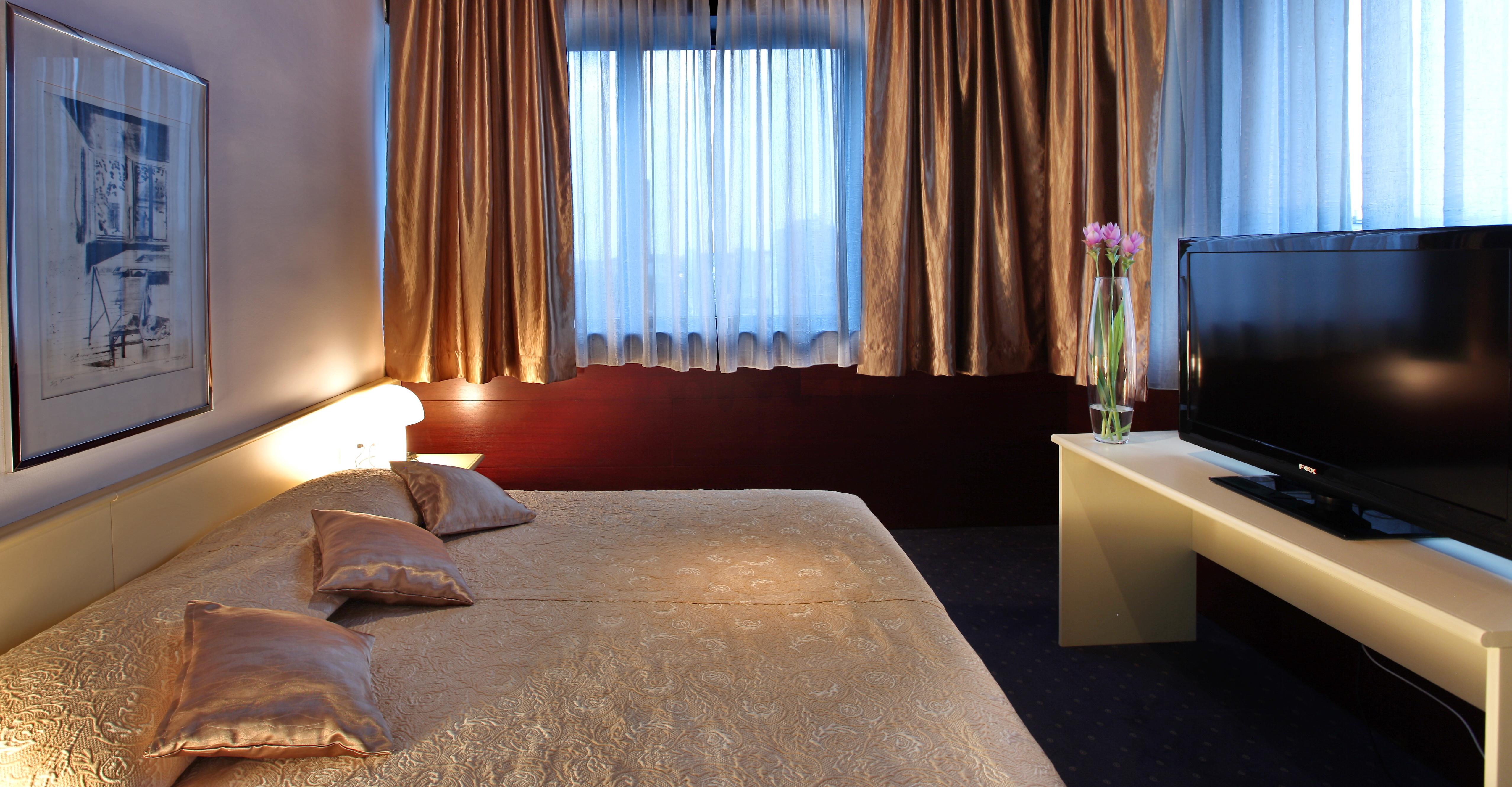 Фото Hotel Slavija