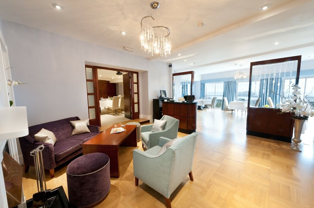 Фото La Fregate Hotel