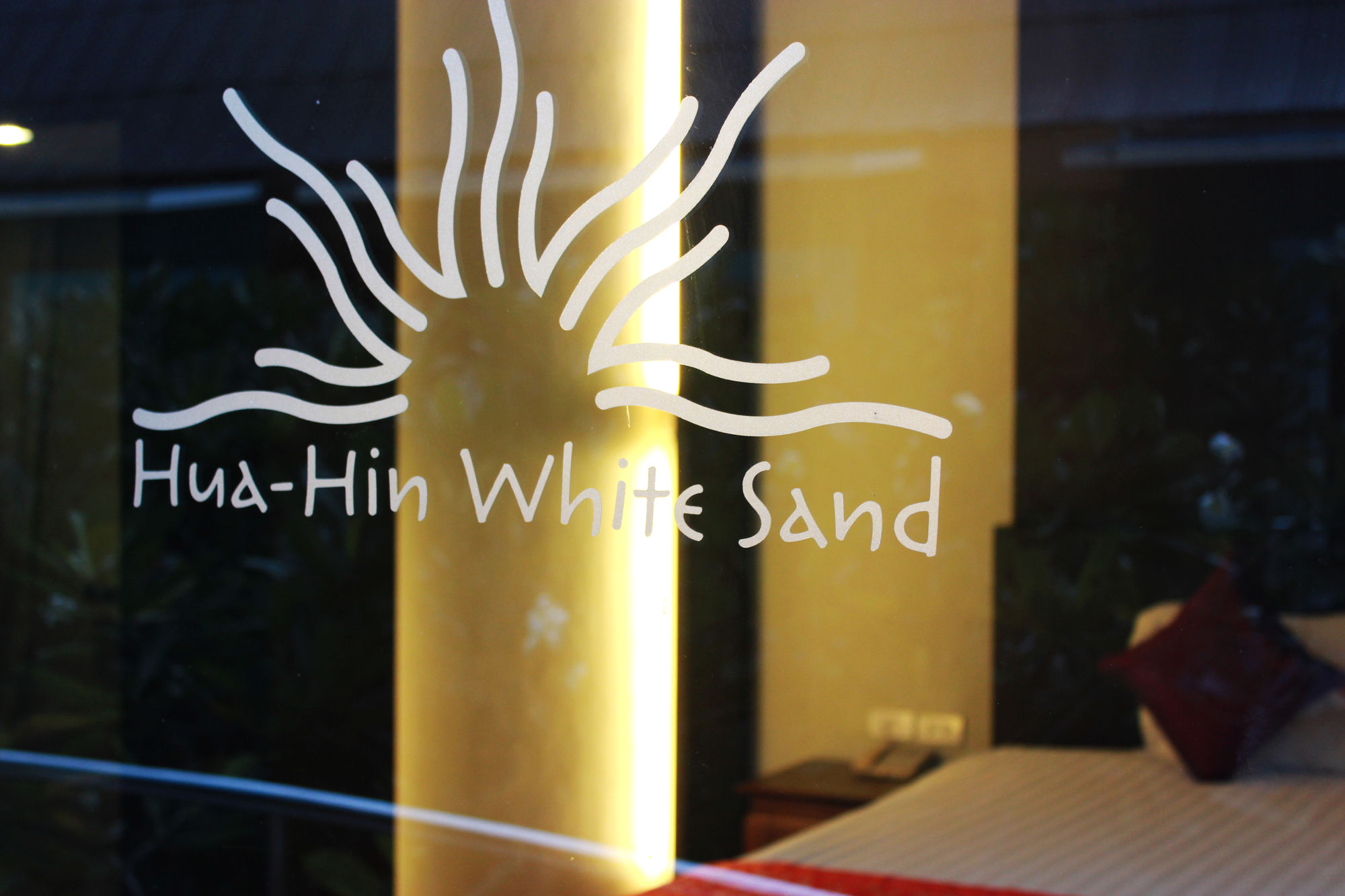 Фото Hua Hin White Sand Hotel