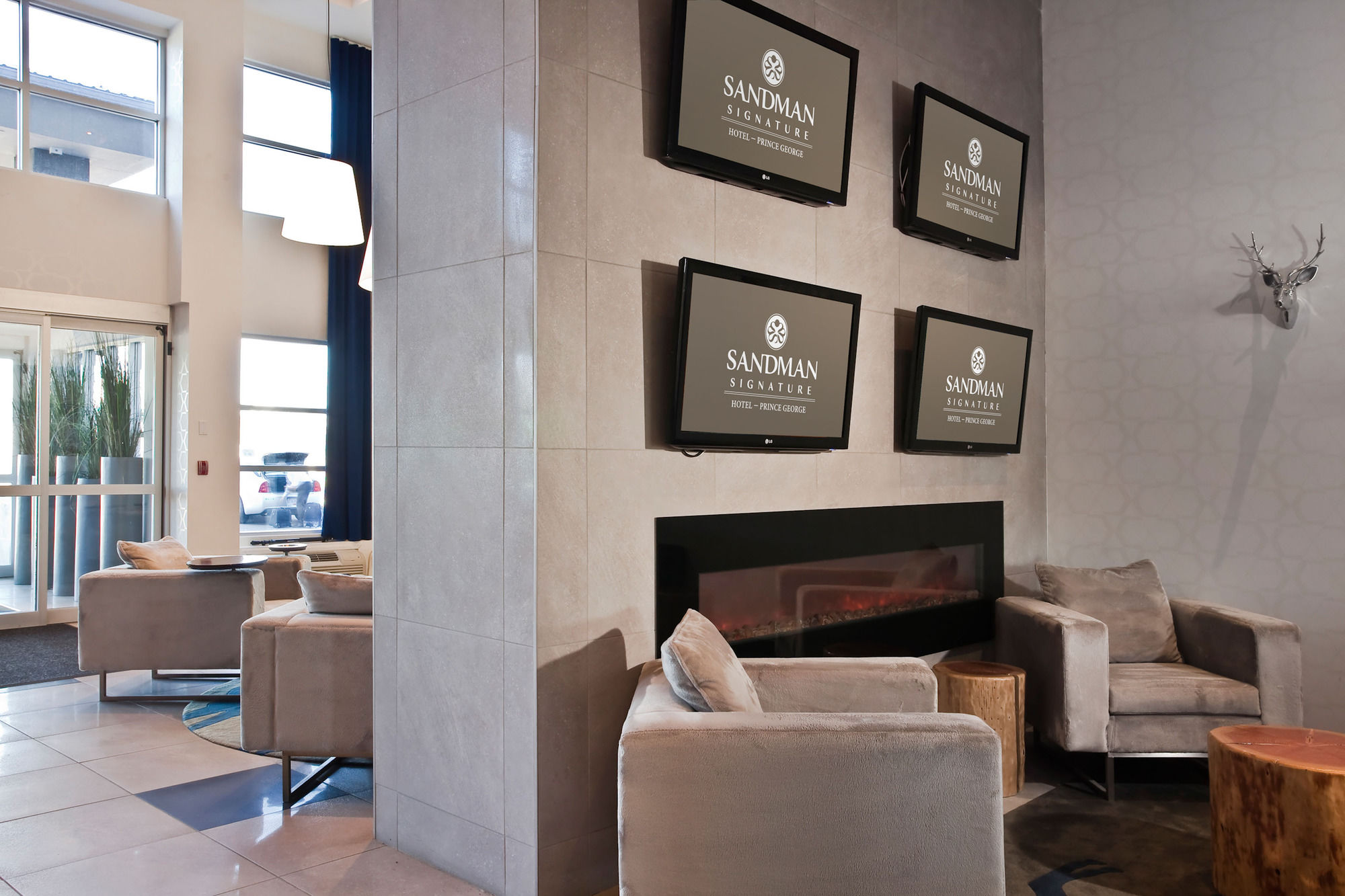 Фото Sandman Signature Prince George Hotel