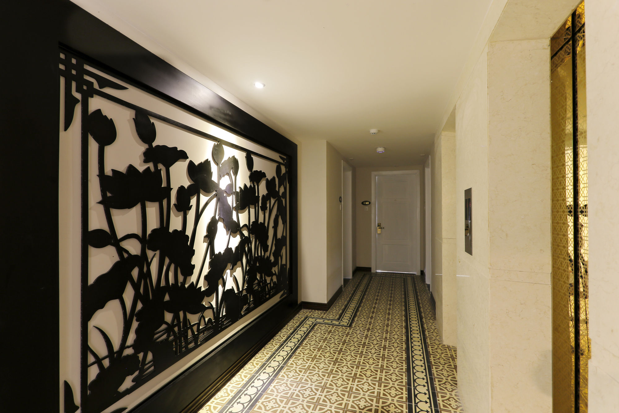 Фото Royal Riverside Hoi An Hotel