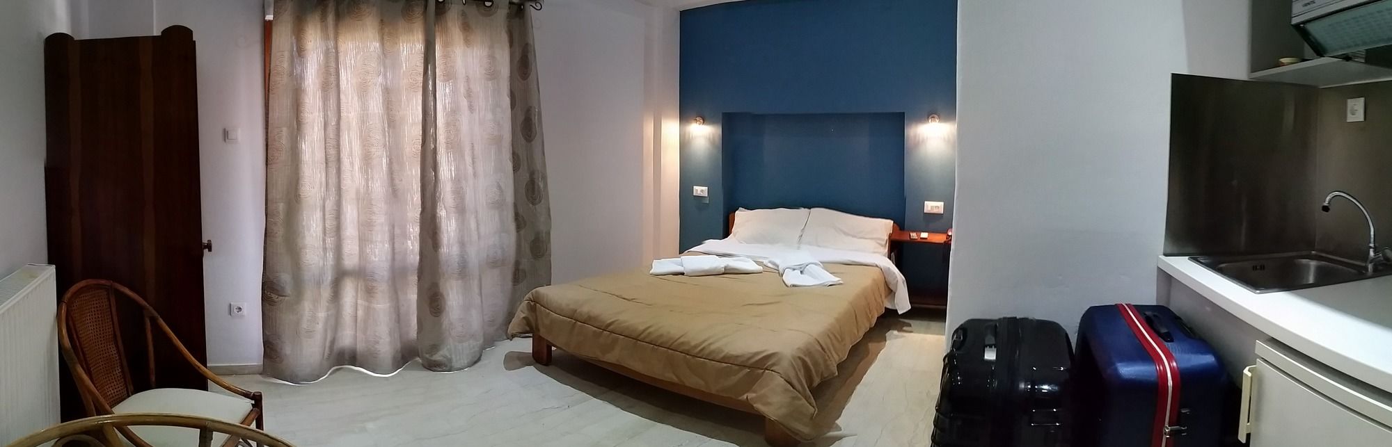 Фото Atlantis Hotel