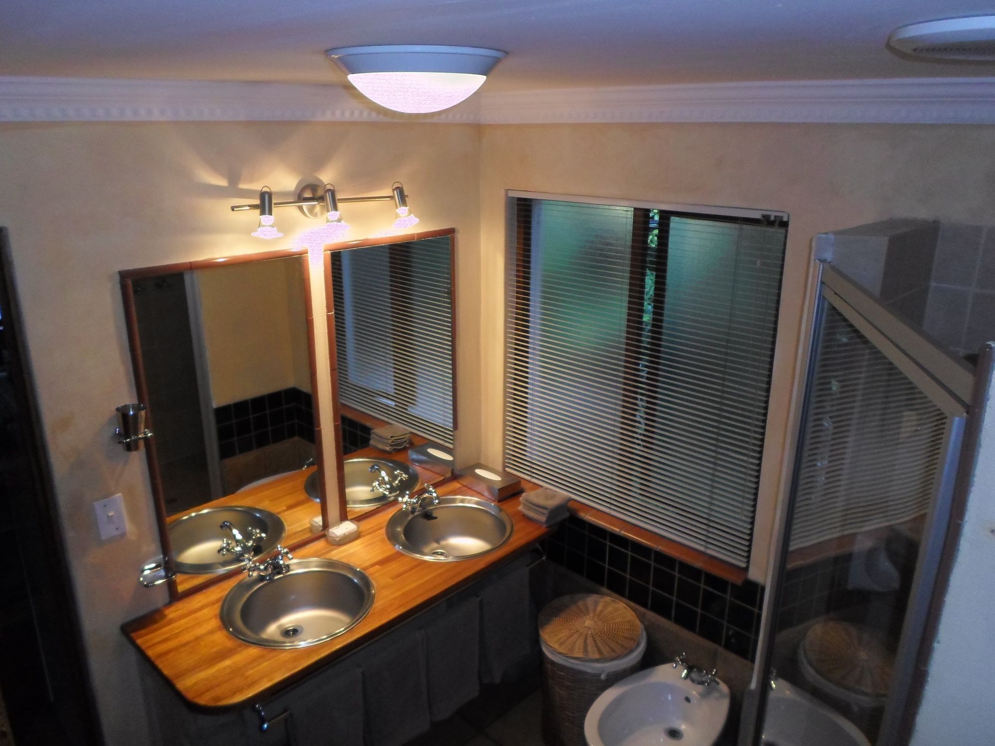 Фото Waterkloof Apartments