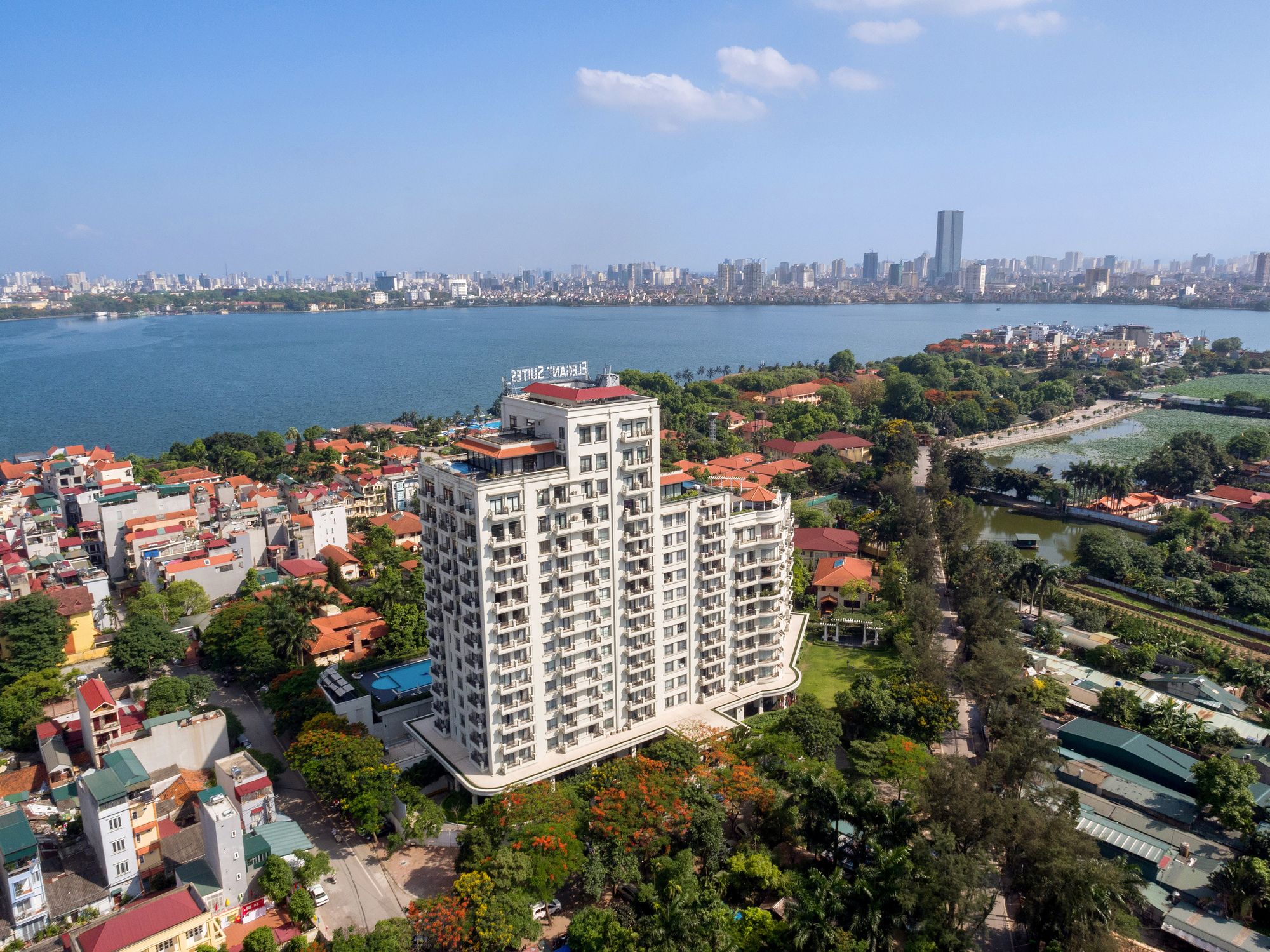 Фото Elegant Suites Westlake