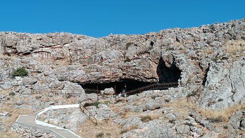 Кіреберістегі Ираның орыс алаяқтығы