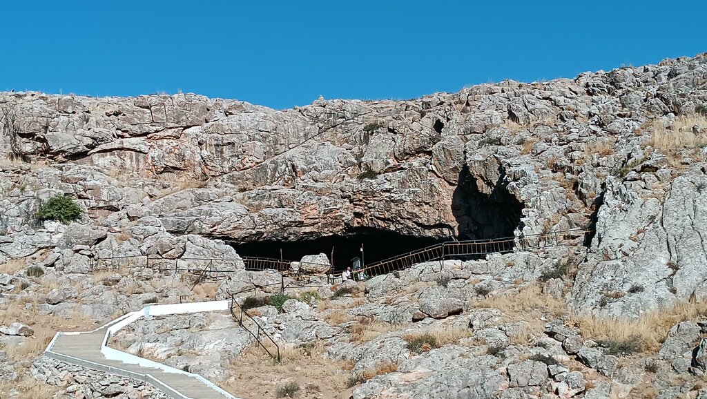 Природа Пещера Акмешит-Ата, Туркестанская область, фото