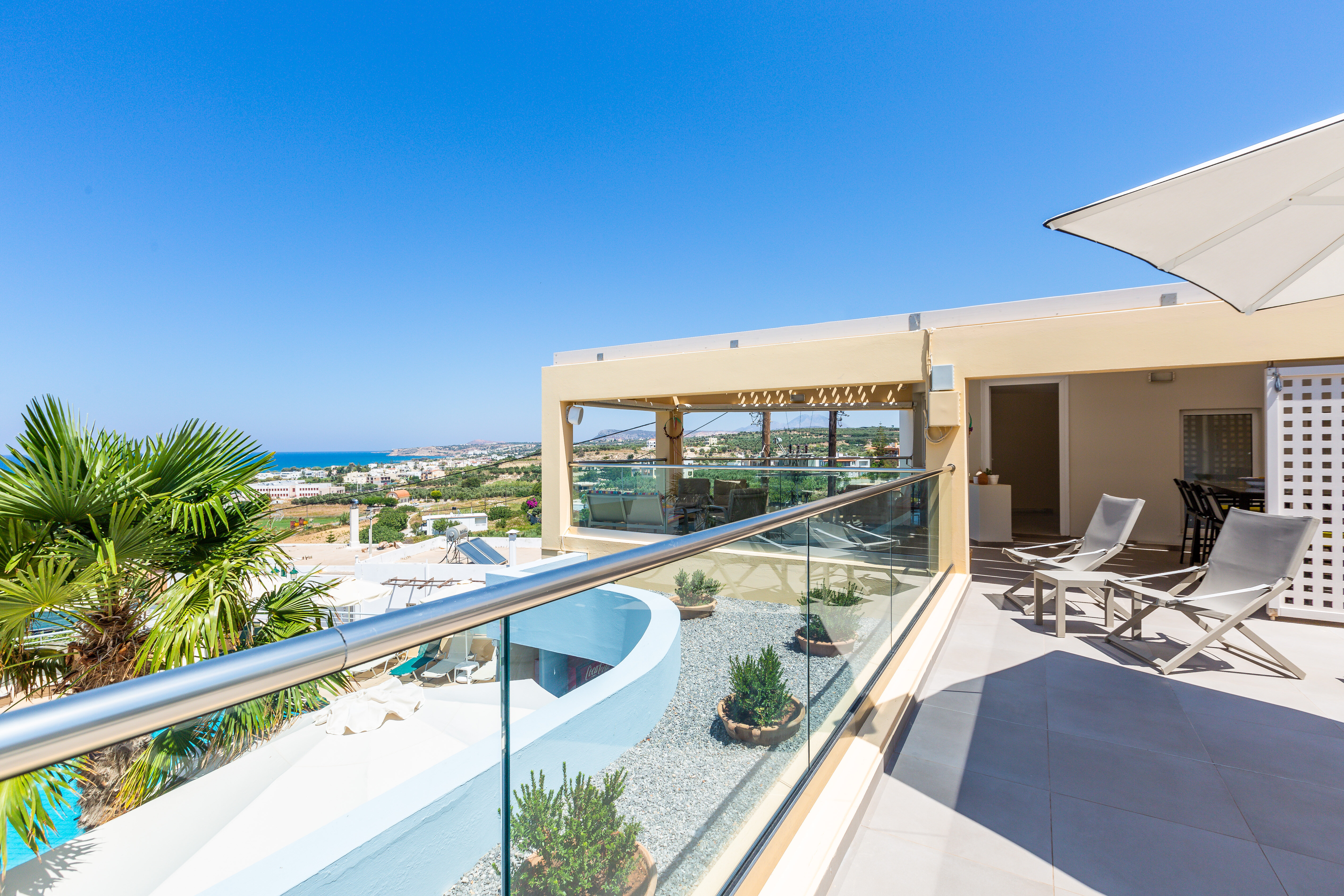 Фото Radamanthy's Hotel Apartments