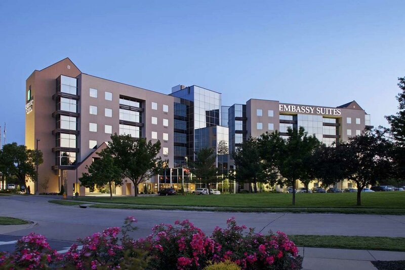 Гостиница Embassy Suites by Hilton St. Louis Airport