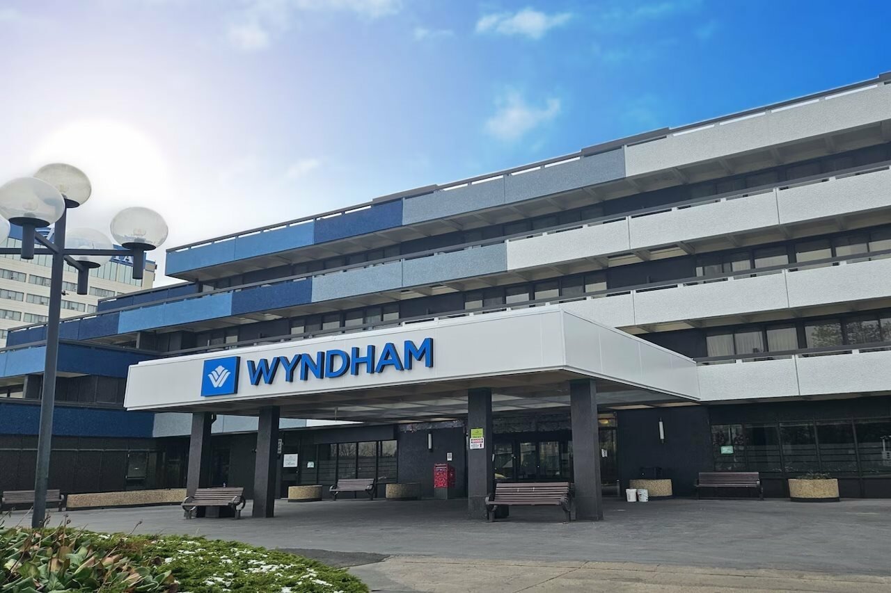 Фото Wyndham Edmonton Hotel and Conference Centre