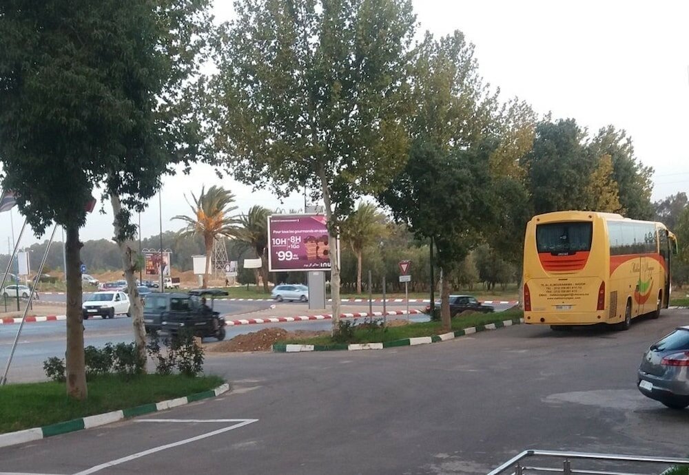 Фото отеля 2