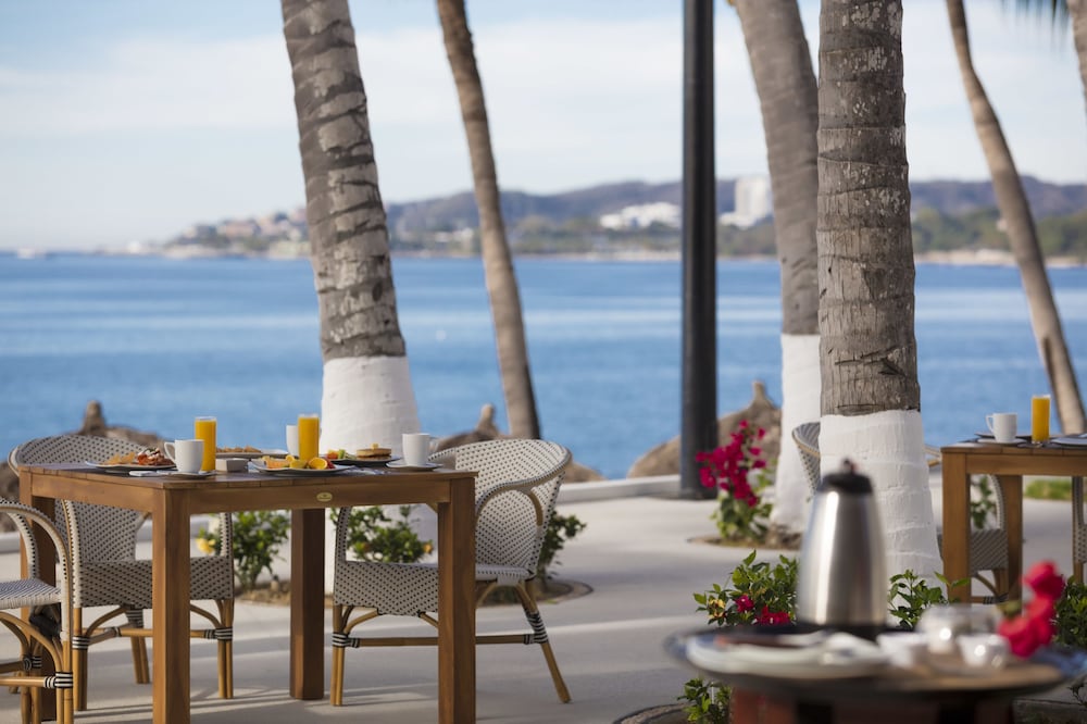 Фото Vista Vallarta All Suites on the Beach