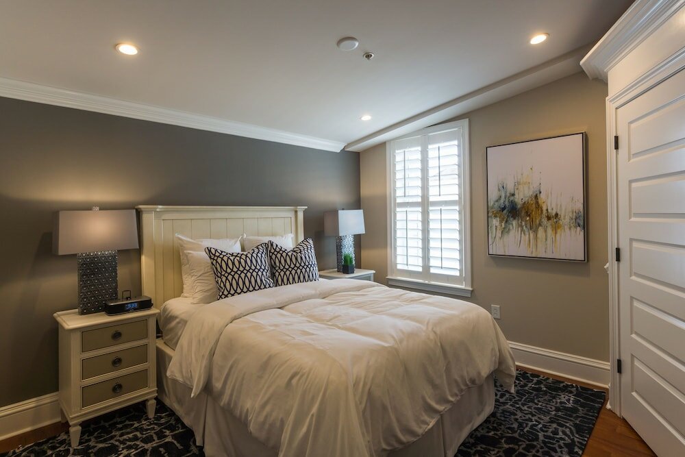 Фото The Quarters on King