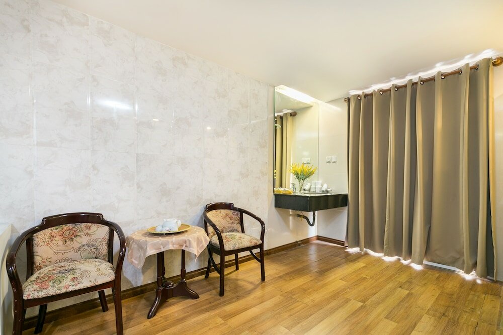 Фото Holiday Hotel