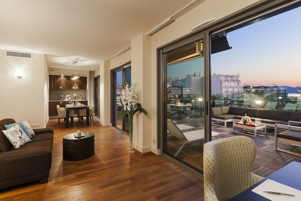 Фото Nehô Suites Cannes Croisette