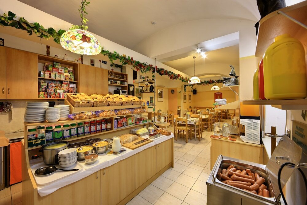 Фото Hotel Golden City Garni