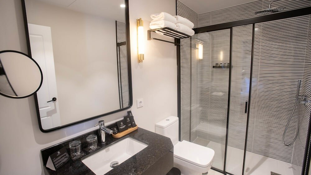 Фото Отель Soho Boutique Opera