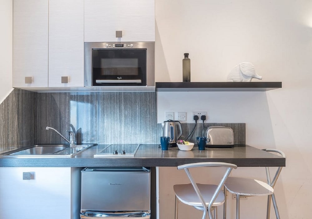 Фото Hyde Park Executive Apartments