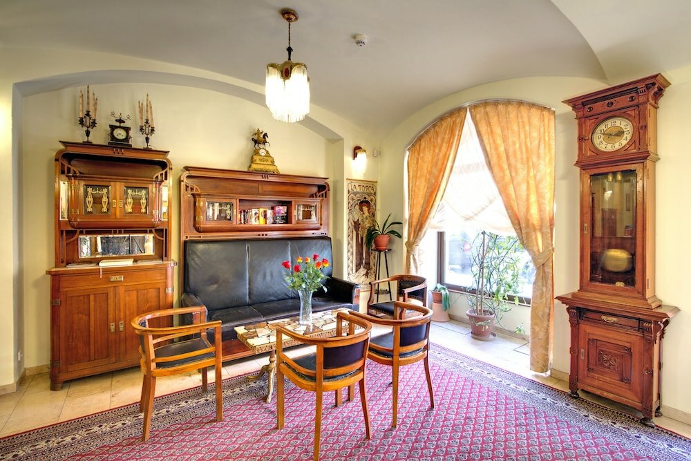 Фото Hotel Mucha