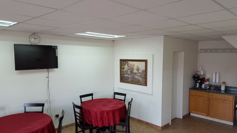 Фото Red Carpet Inn Blacksburg