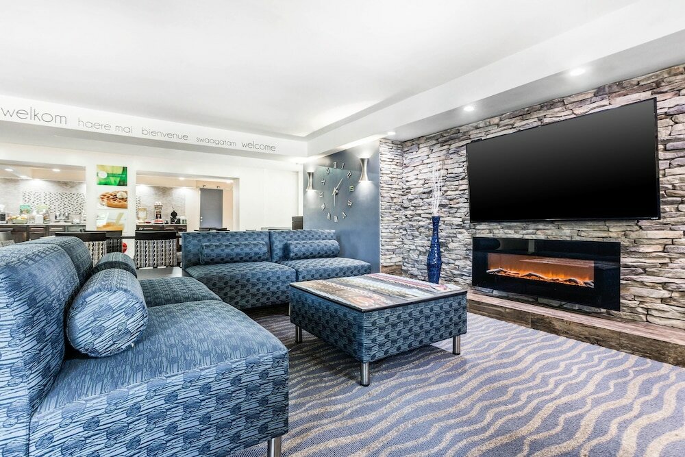 Фото Quality Inn & Suites Airport