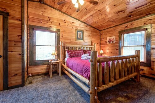 Гостиница Old Hickory Lodge - Four Bedroom Cabin