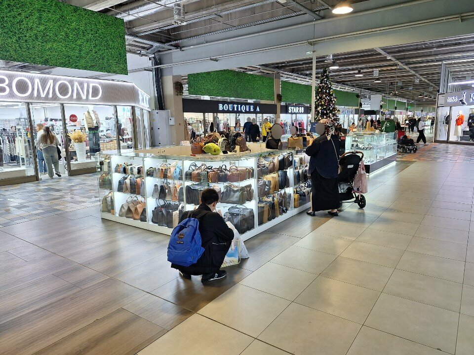 Bags and suitcases store Bag and Suitcase Shop, Almaty, photo